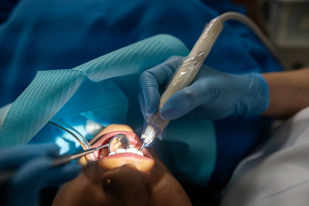Tratamiento de las encías en el sillón dental